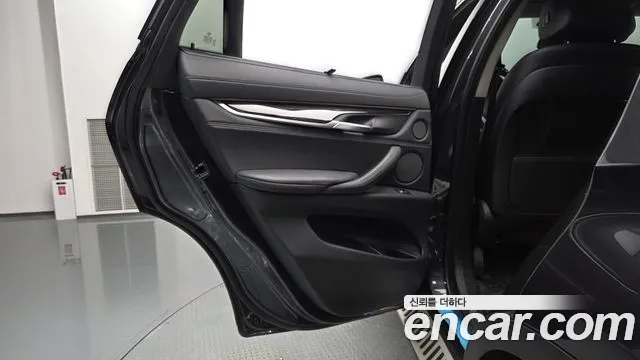 BMW X6 2015 — фото 14