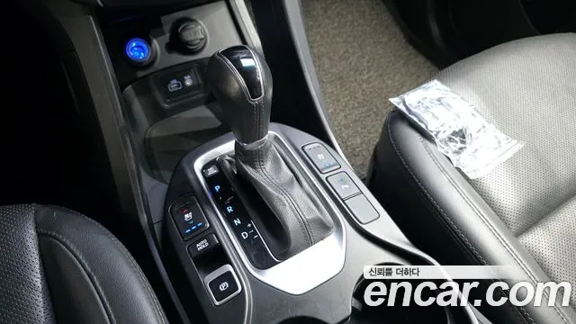 Hyundai Santafe 2016 — фото 12