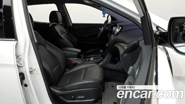 Hyundai Santafe 2016 — фото 16