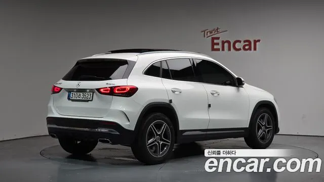 Mercedes-Benz GLA-Class 2021 — фото 1