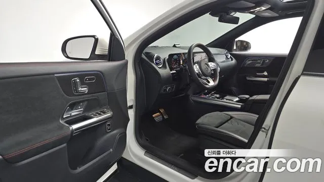 Mercedes-Benz GLA-Class 2021 — фото 12