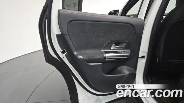 Mercedes-Benz GLA-Class 2021 — фото 14