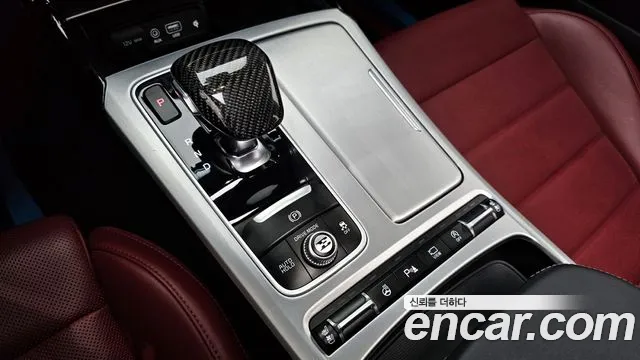 Kia Stinger 2018 — фото 12