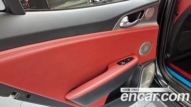 Kia Stinger 2018 — фото 15
