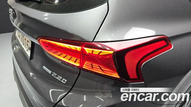 Hyundai Santafe 2019 — фото 9