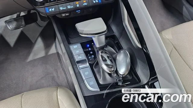 Hyundai AVANTE 2024 — фото 12