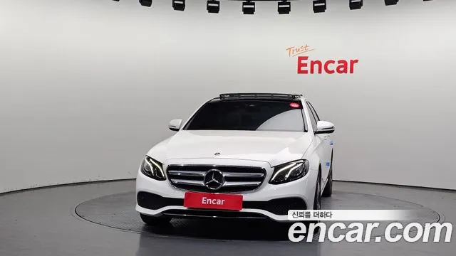 Mercedes-Benz E-Class 2019 — фото 3