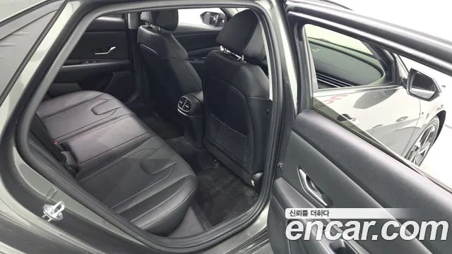 Hyundai AVANTE 2023 — фото 17