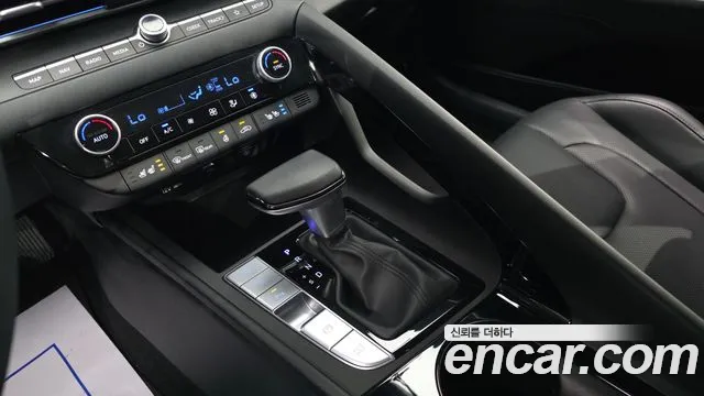 Hyundai AVANTE 2023 — фото 12