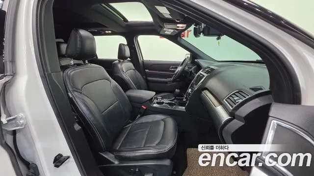 Ford Explorer 2019 — фото 10