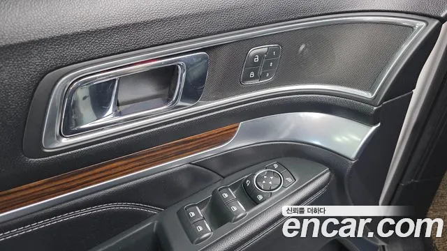 Ford Explorer 2019 — фото 13