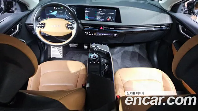Kia EV6 2023 — фото 10