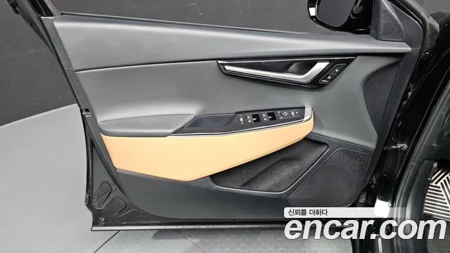 Kia EV6 2023 — фото 14