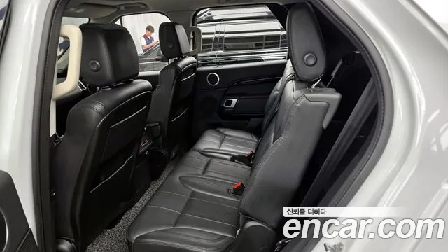 Land Rover Discovery 2019 — фото 16