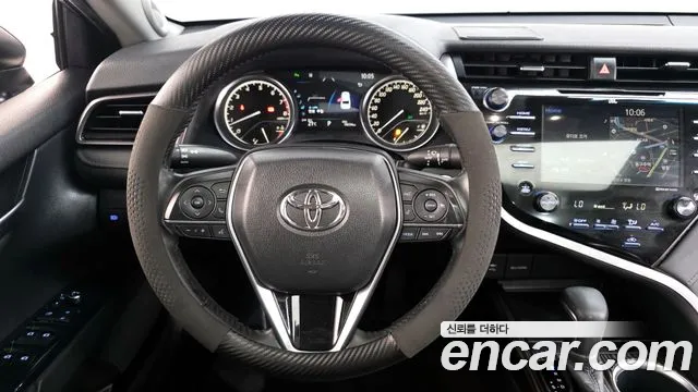 Toyota Camry 2019 — фото 20