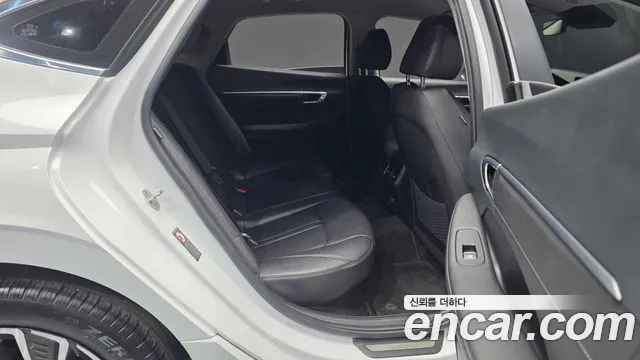 Hyundai Sonata 2022 — фото 12