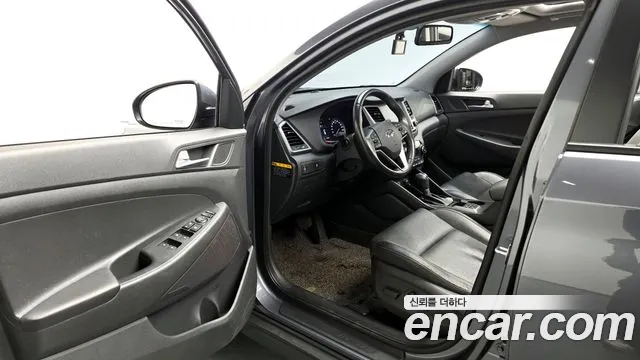 Hyundai Tucson 2017 — фото 13