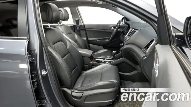 Hyundai Tucson 2017 — фото 16