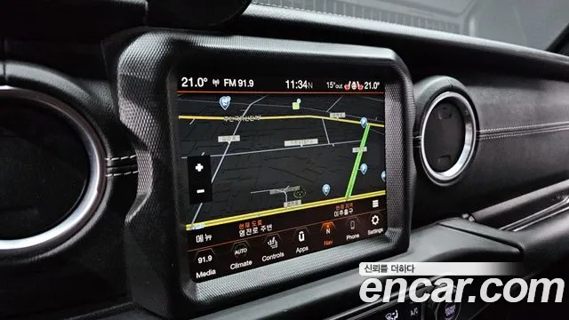 Jeep Wrangler 2023 — фото 19