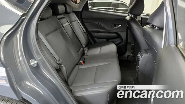 Hyundai Kona 2023 — фото 17