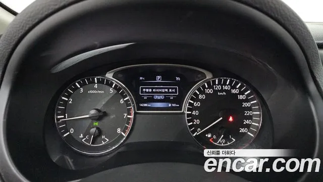 Nissan Altima 2017 — фото 8