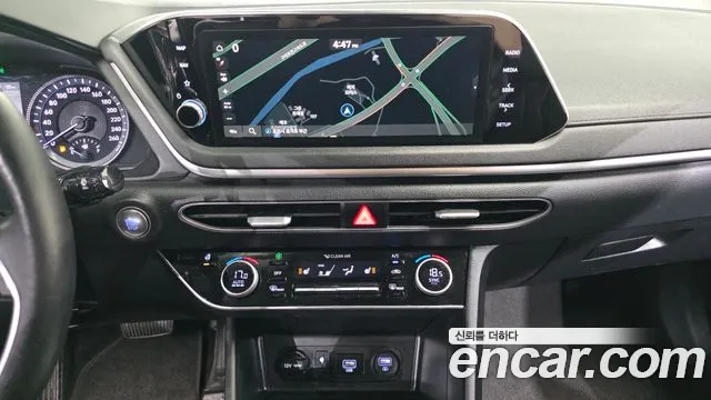 Hyundai Sonata 2022 — фото 20