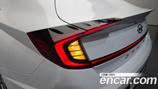 Hyundai Sonata 2022 — фото 9