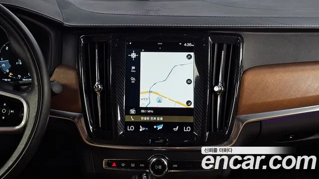 Volvo S90 2017 — фото 14