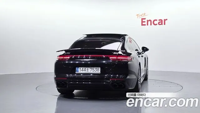 Porsche Panamera 2020 — фото 4