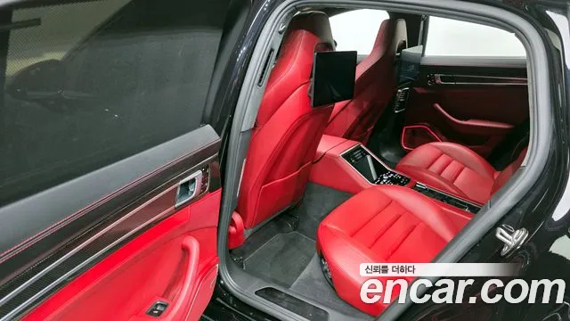 Porsche Panamera 2020 — фото 18