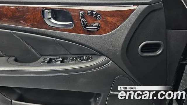 Hyundai Equus 2013 — фото 18