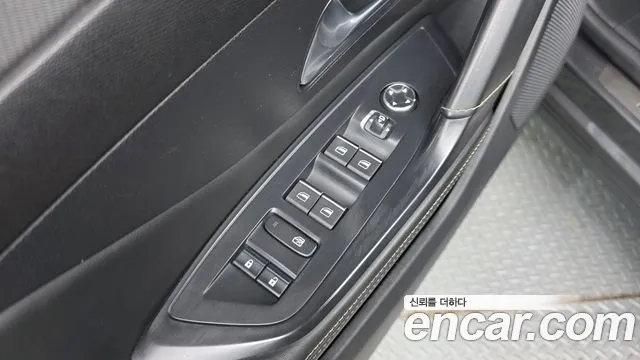 Peugeot 408 2023 — фото 17