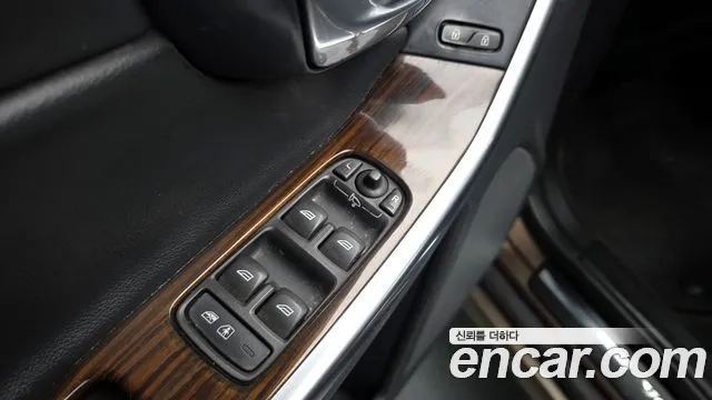 Volvo XC60 2015 — фото 19