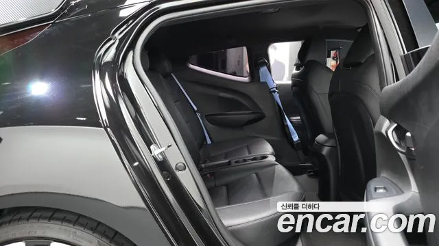 Hyundai Veloster 2020 — фото 16