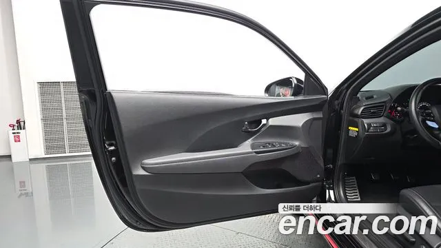 Hyundai Veloster 2020 — фото 14