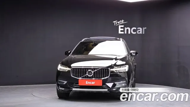 Volvo XC60 2019 — фото 3