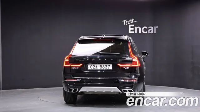 Volvo XC60 2019 — фото 4