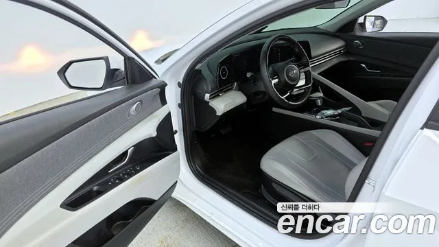 Hyundai AVANTE 2023 — фото 13