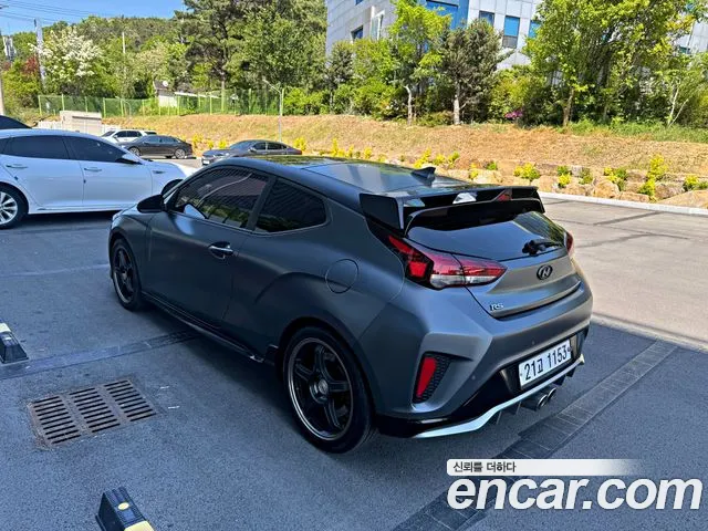 Hyundai Veloster 2018 — фото 3