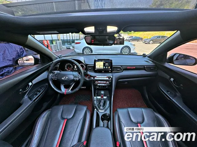Hyundai Veloster 2018 — фото 10