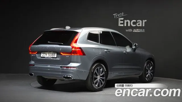 Volvo XC60 2018 — фото 2