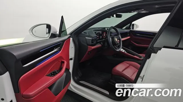 Porsche Macan 2025 — фото 10