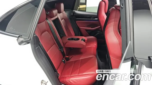 Porsche Macan 2025 — фото 11