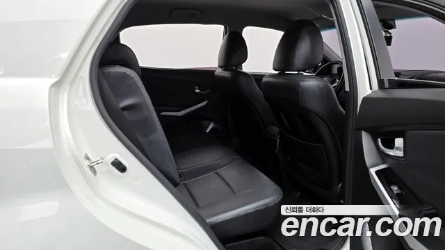 KG_Mobility_Ssangyong KORANDO 2017 — фото 17