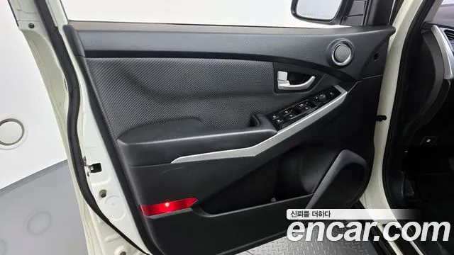 KG_Mobility_Ssangyong KORANDO 2017 — фото 14