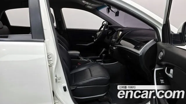 KG_Mobility_Ssangyong KORANDO 2017 — фото 16