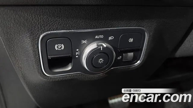 Mercedes-Benz GLB-Class 2021 — фото 17