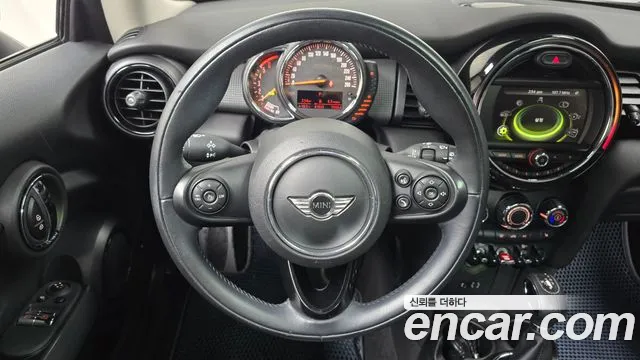 Mini Cooper 2016 — фото 13