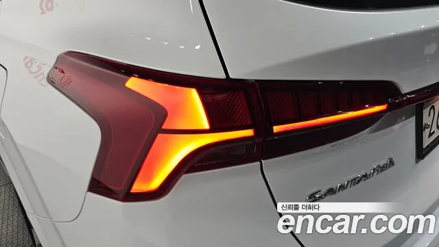 Hyundai Santafe 2022 — фото 9