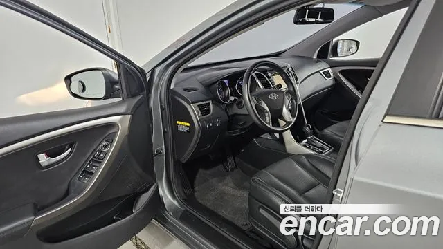 Hyundai i30 2016 — фото 10